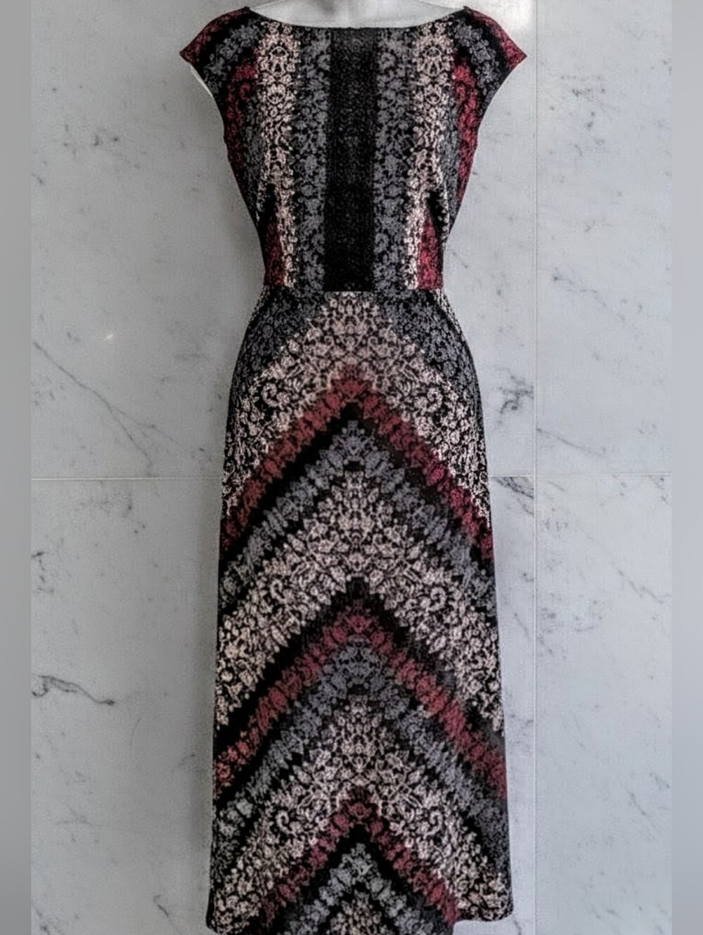 Elegant Patterned "Maggy London" Sheath Dress in Black, Gray & Burgundy